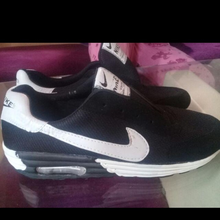 AIRMAX REPLIKA NKE HITAM 2