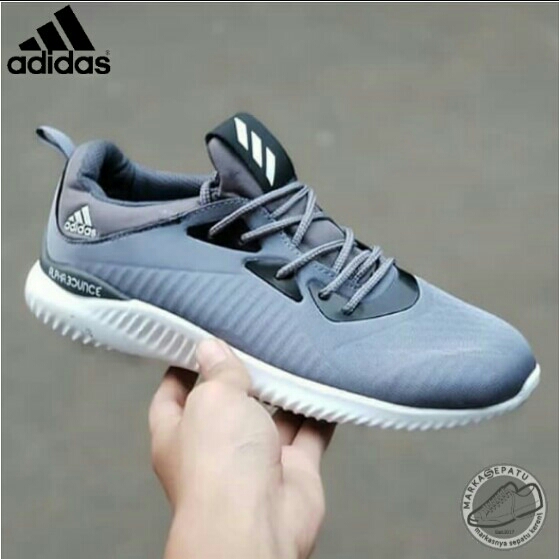 Adidas Alphabounce 4