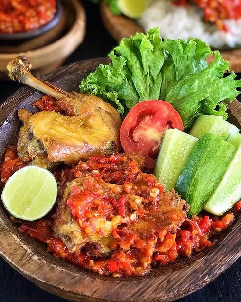 Ayam Penyek Dek albi Nagan
