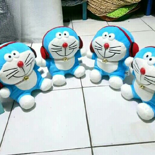 Boneka Doraemon  2