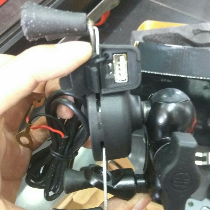 Bracket Hp Plus Charger 2