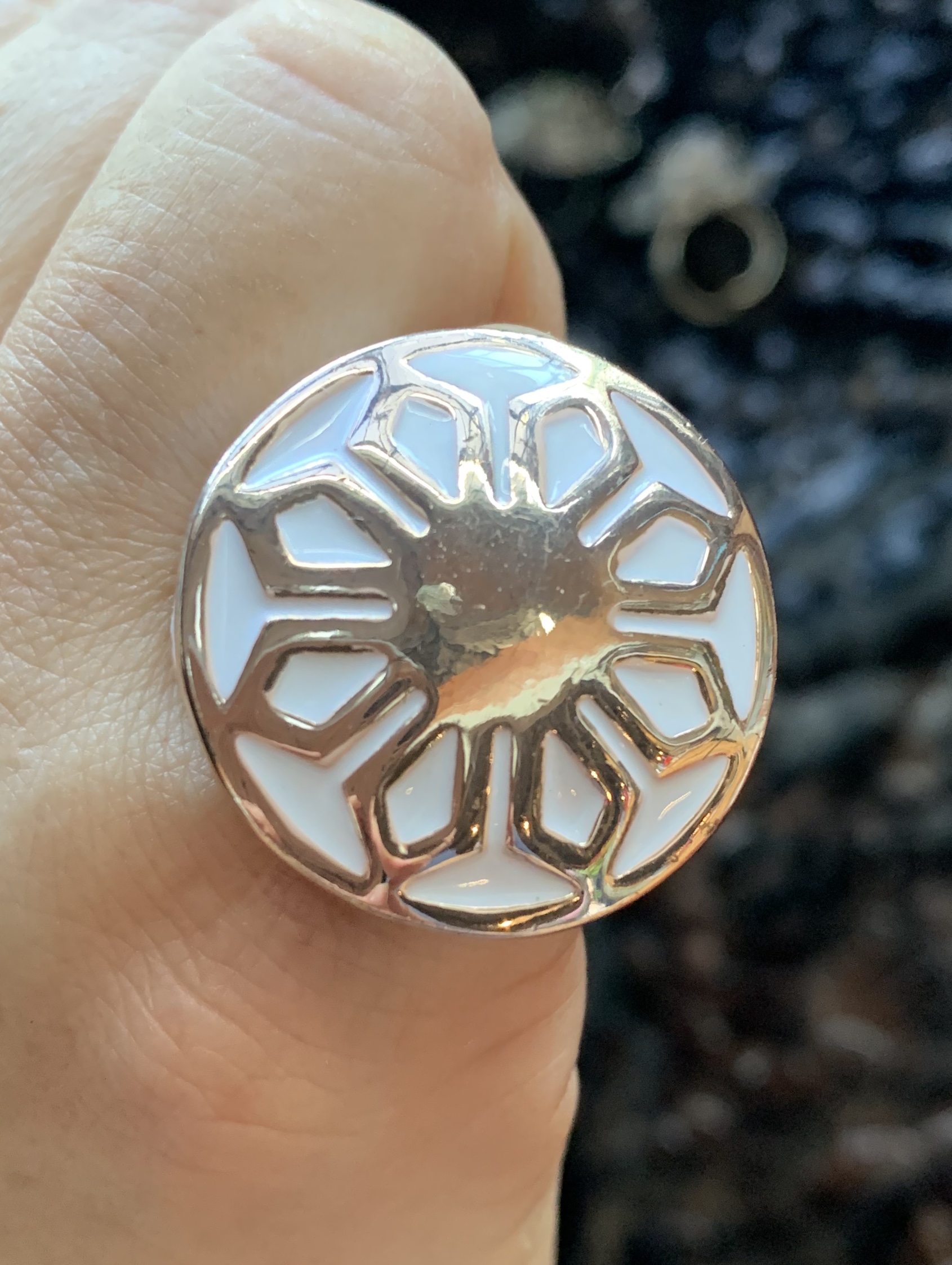Cincin aksesoris wanita