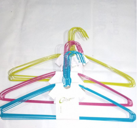 GANTUNGAN BAJU KAWAT WARNA