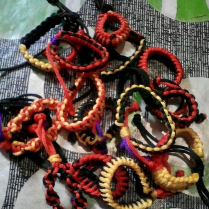 Gelang Rajut 2