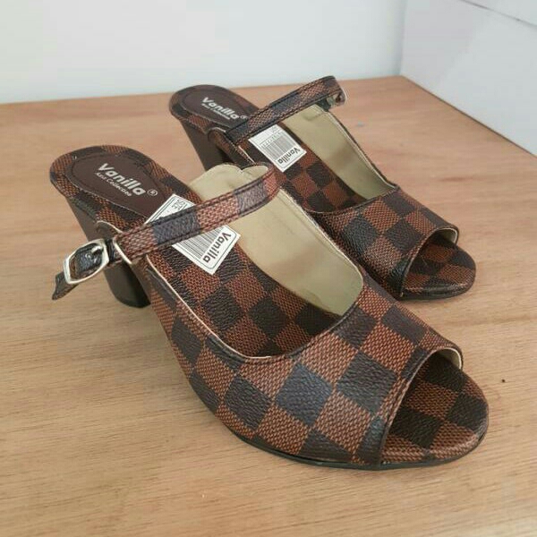 High Heels HJ96 Coklat 2