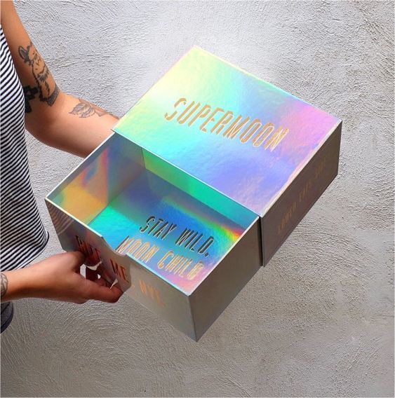 Hologram Gift Packaging Box  3
