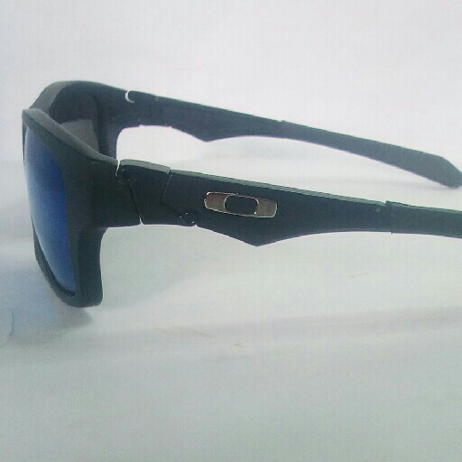 Kacamata Oakley Jupiter  3