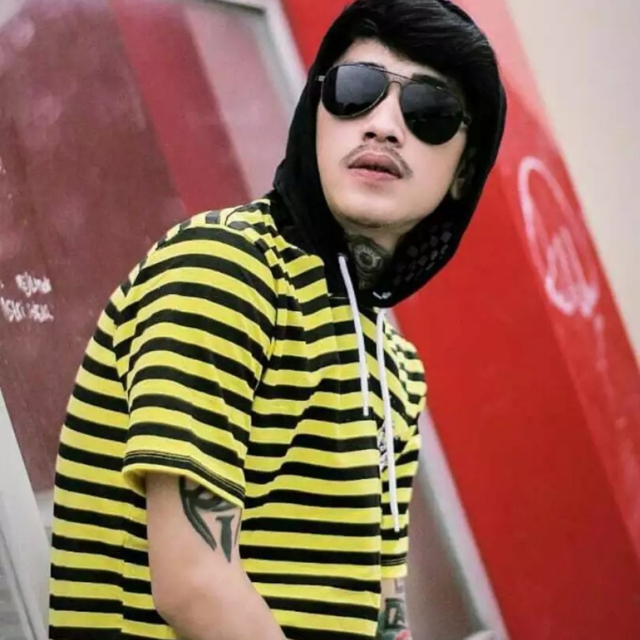 Kaos Hoodie 2