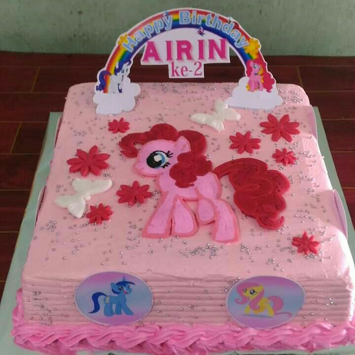 Kue Ultah Karakter 4