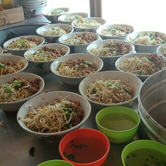 MIE YAMIN 77 KM 18 BANYUASIN PALEMBANG 2