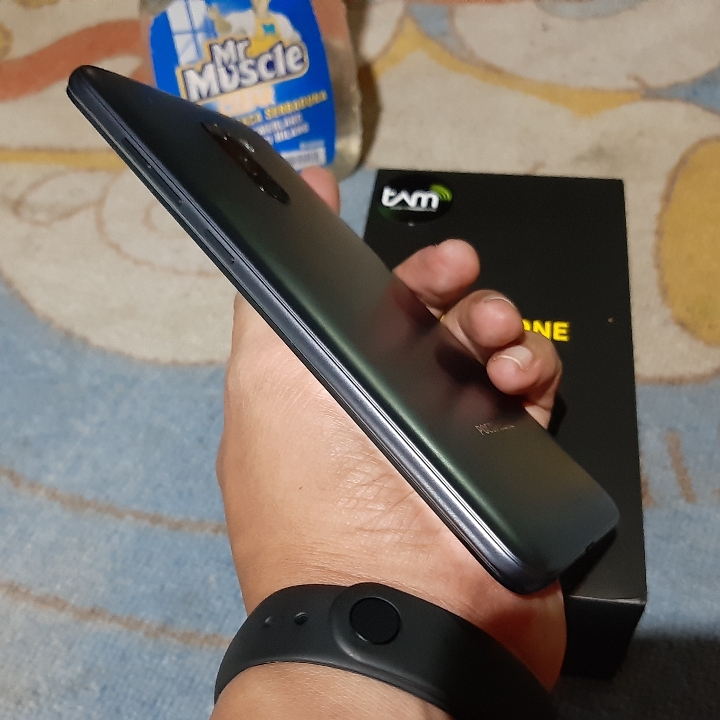 Pocophone F1 by Xiaomi Ram 6 64 Fullset 3