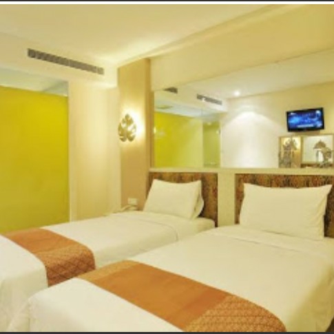 Pyrenees Jogja Hotel 2