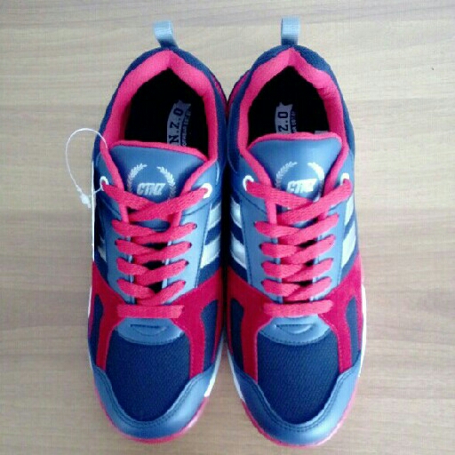 SEPATU SPORT PRIA - AT 074 2