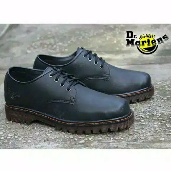 Sepatu Boots Dr Martens 3hole 2