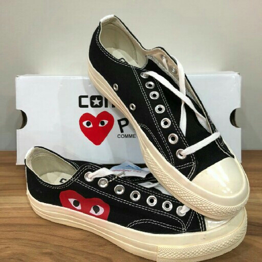 Sepatu Converse CDG PLAY  2