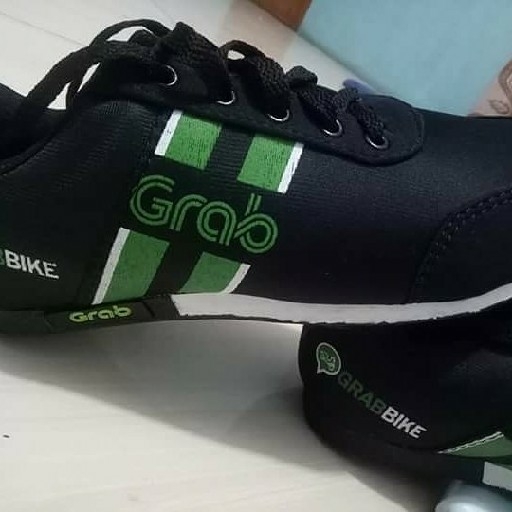 Sepatu Grab Hitam Sablon 2