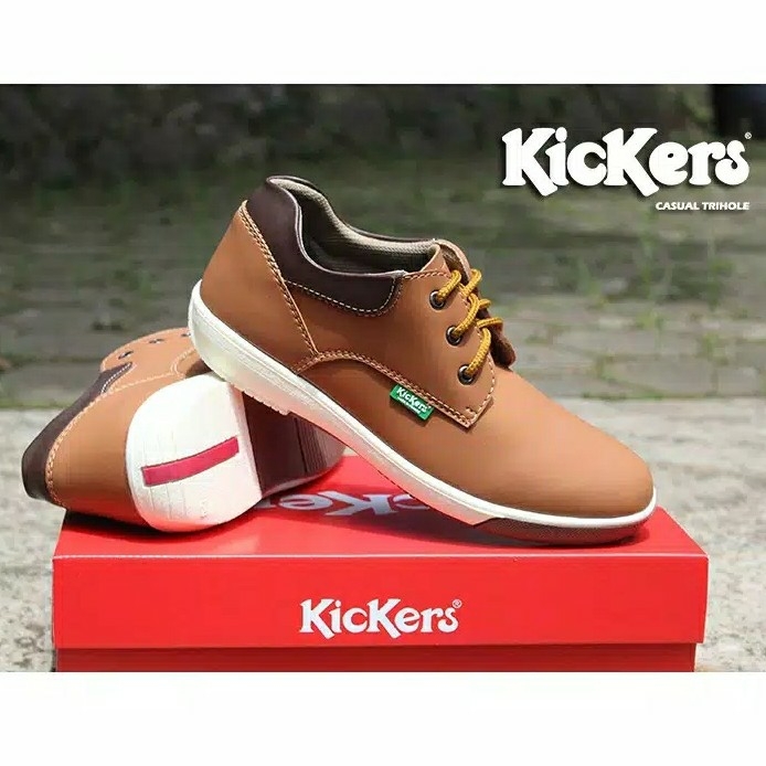 Sepatu Kickers Casual Trihole 2