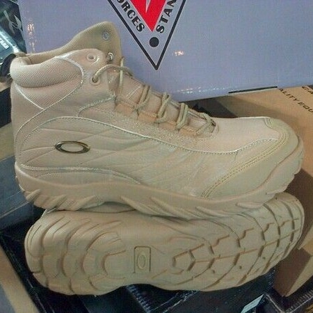 Sepatu OAKLEY SABOT 60 3