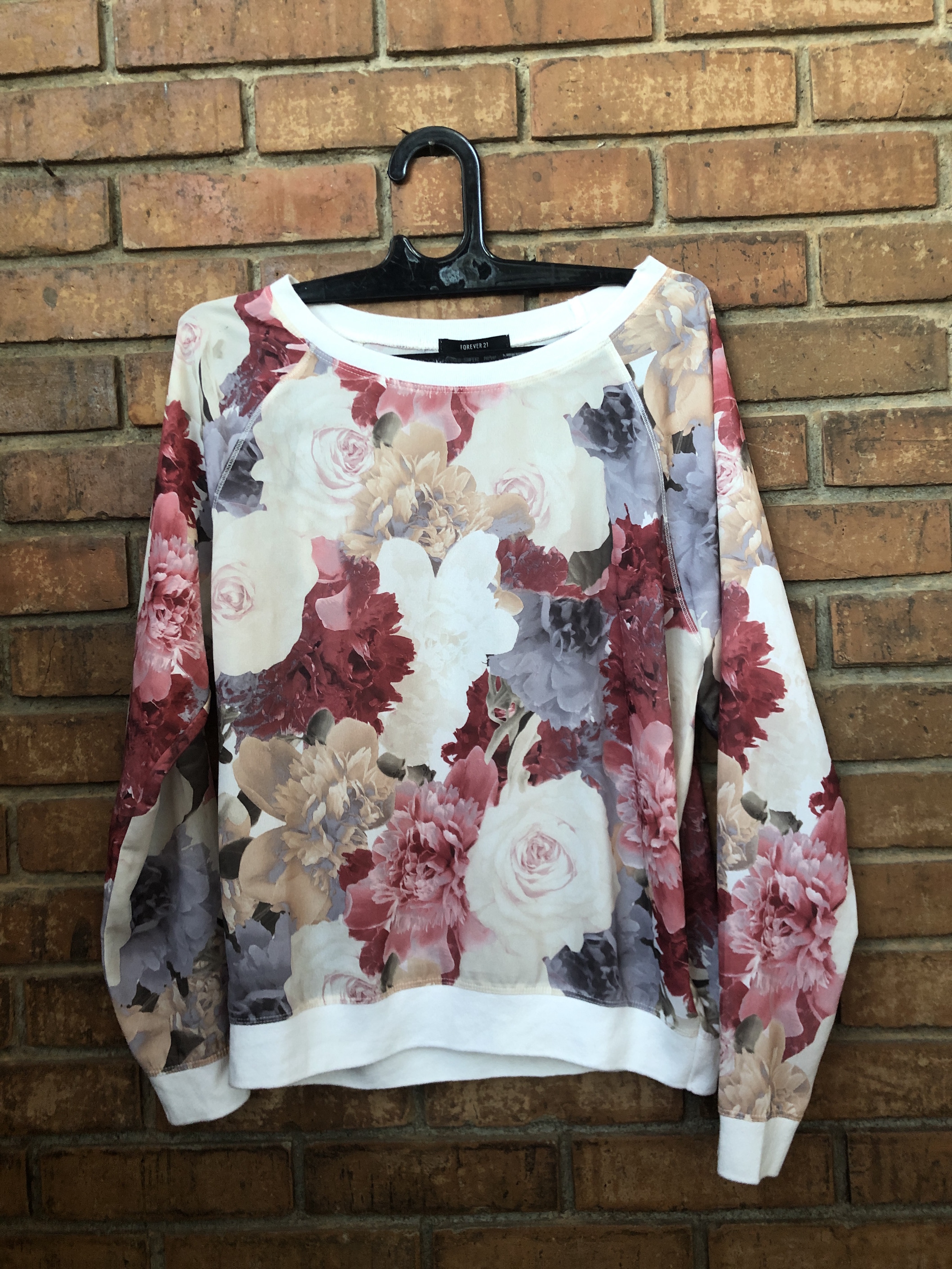 Sweater Lengan Panjang Corak Bunga / Flower Pattern (Forever 21)