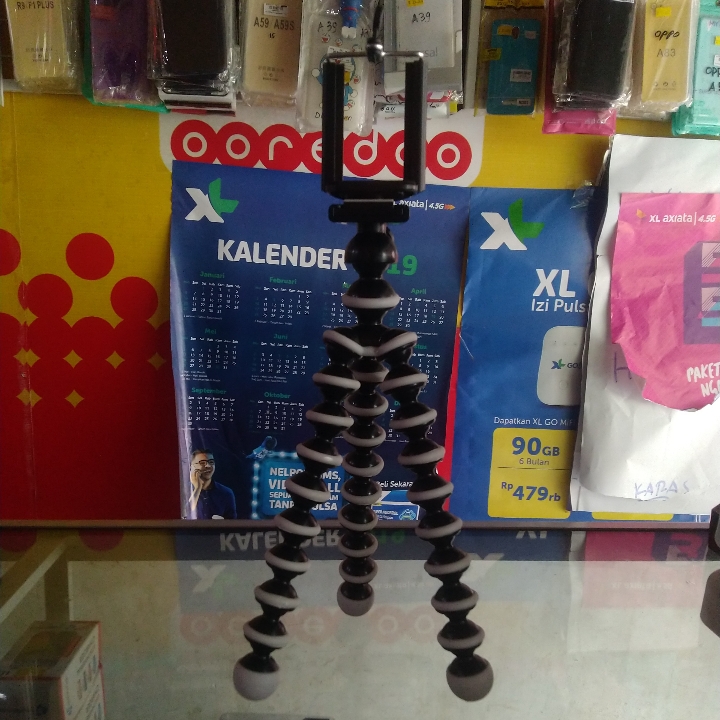 Tripod Gorilla 2