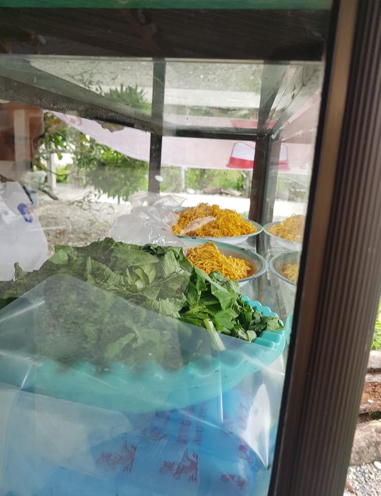 Warung Mie Pangsit Goyang Lidah Cot Gud 4