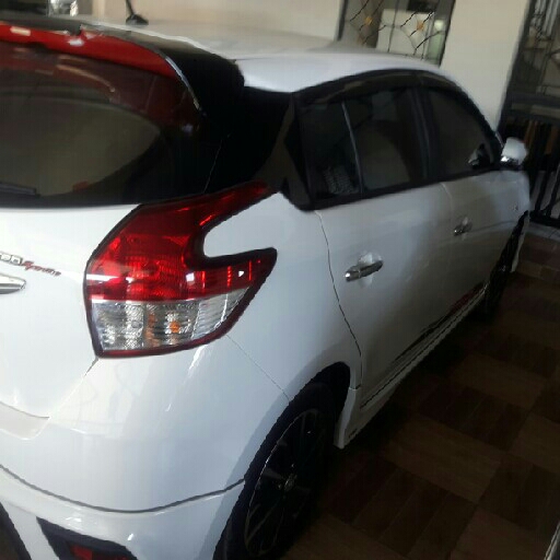 Yaris TRD S Putih Tahun 2017 3