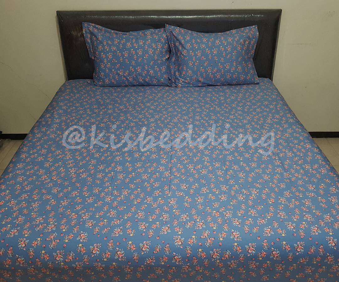 Sprei Motif Blue Flowers