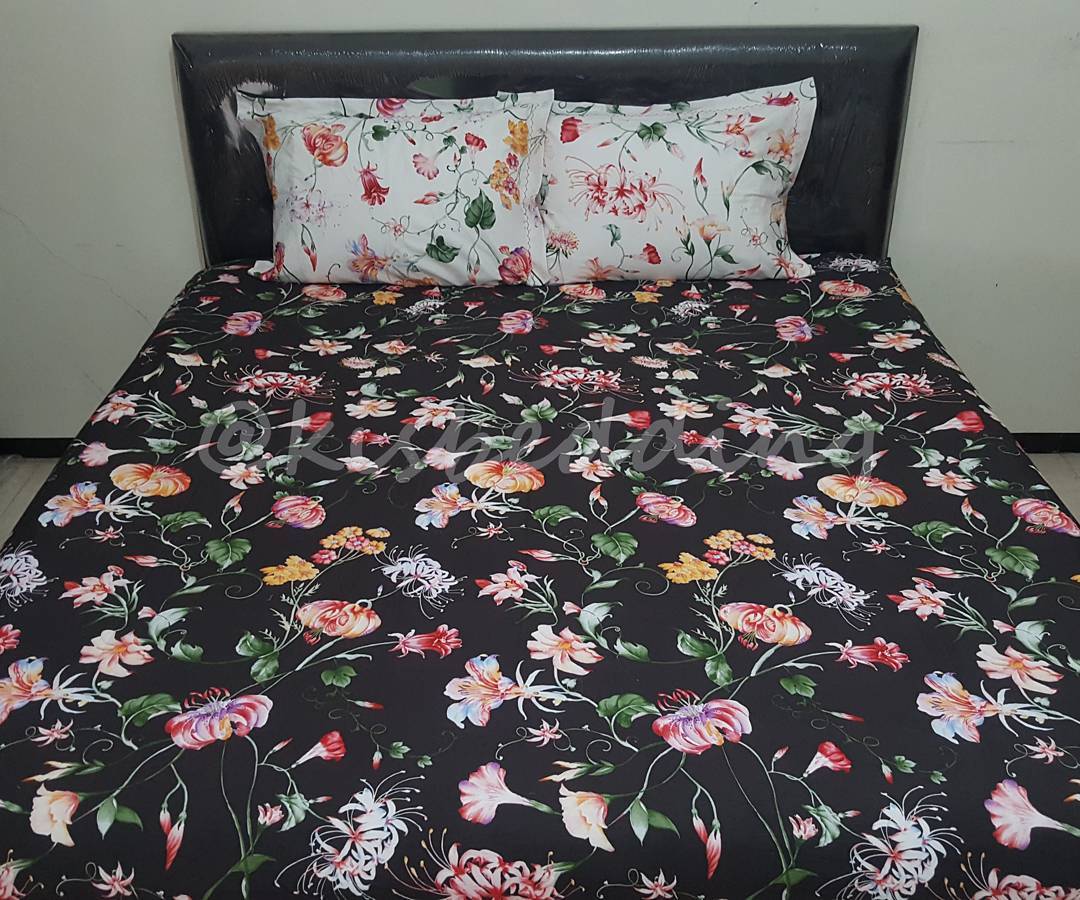 Sprei Motif Dark Flowers