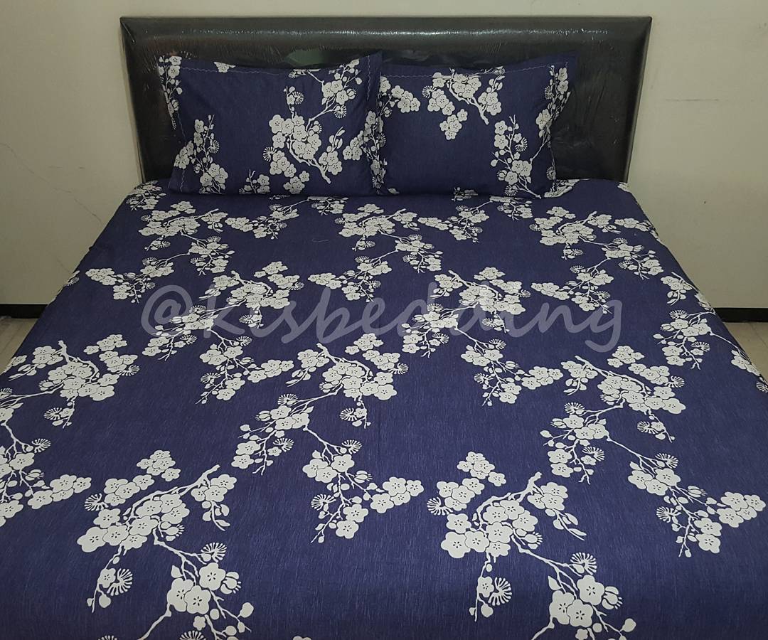 Sprei Motif Blue White Flowers (160x200)