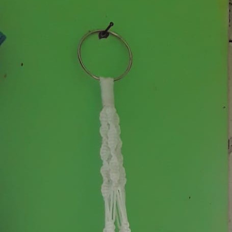 macrame plant hanger 4