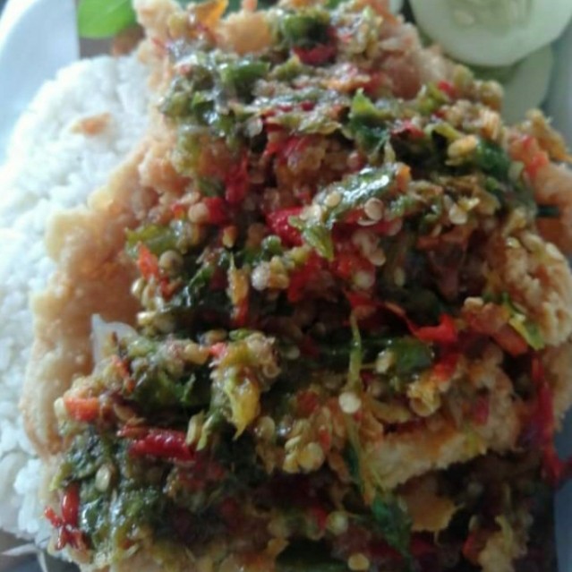 Nasi Telor Geprek