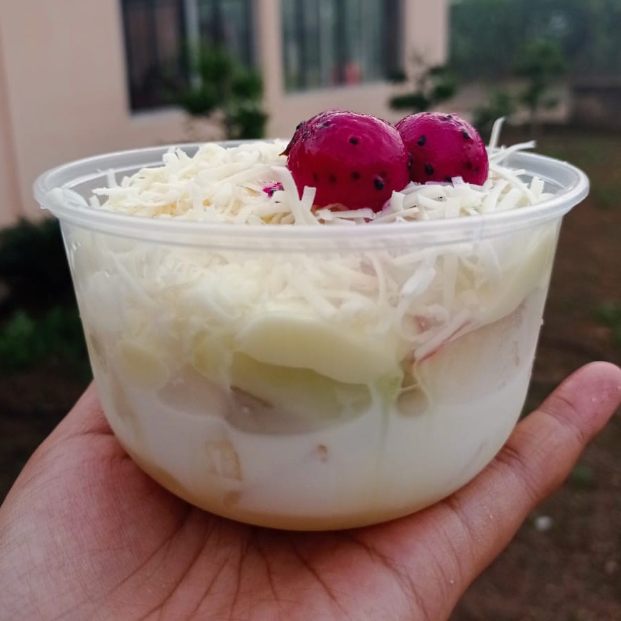 Salad Buah Sedang