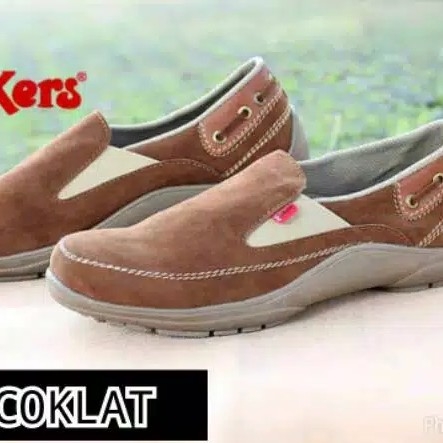  SEPATU CASUAL KICKERS 2