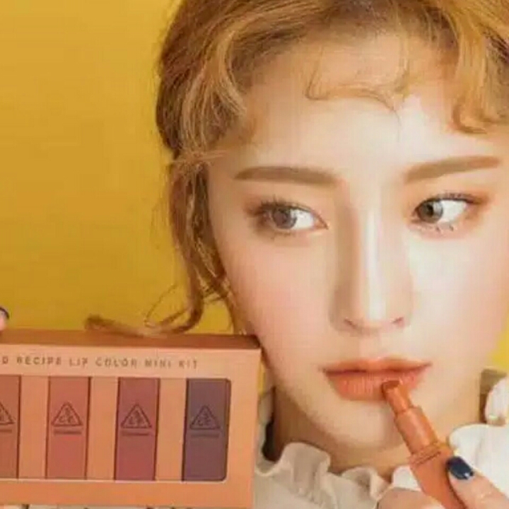 1 KOTAK LIPSTIK MATTE 3 CE VARIAN NUDE 