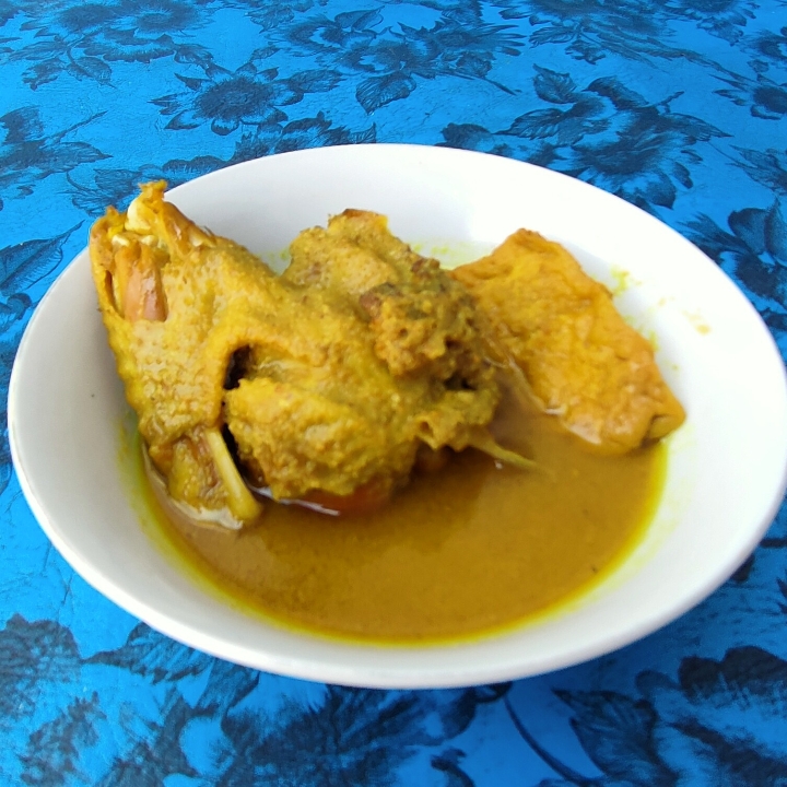 1 Porsi Kare Ayam Kampung
