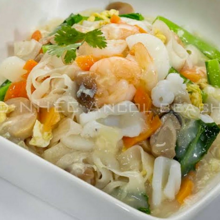 35 Kwetiau Kuah Sfood