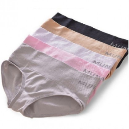 8862 MUNAFIE CELANA DALAM