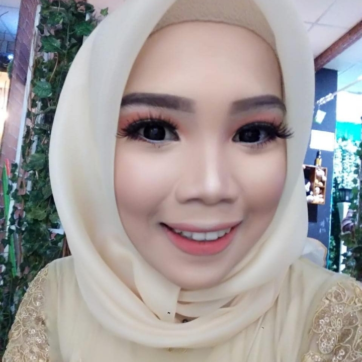 AIMA MAKE UP 5