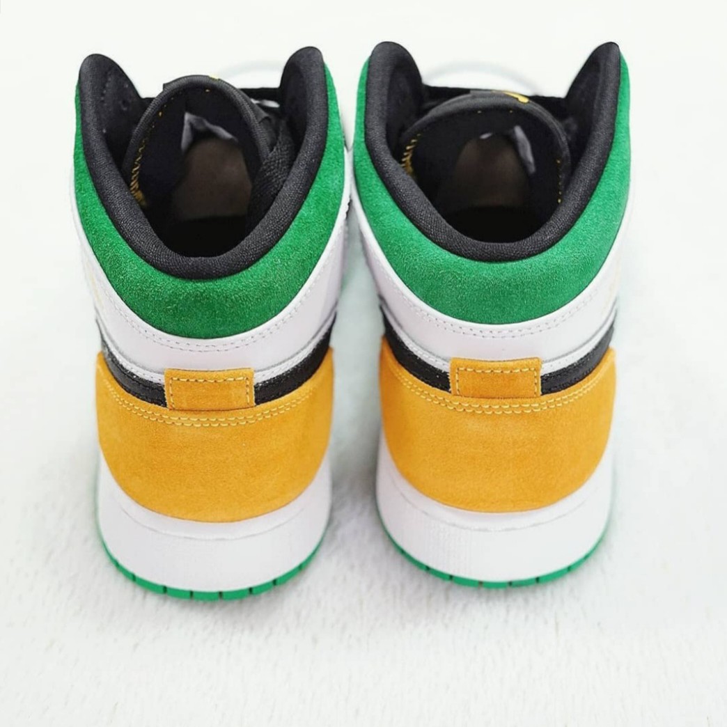 AJ 1 Mid Oakland 3