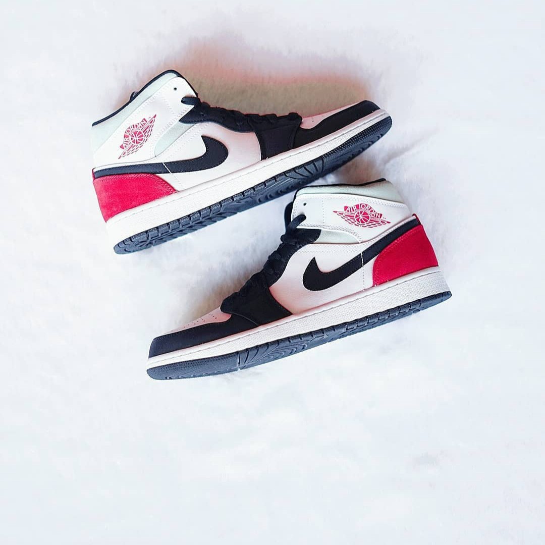 AJ 1 mid SE Union Black toe