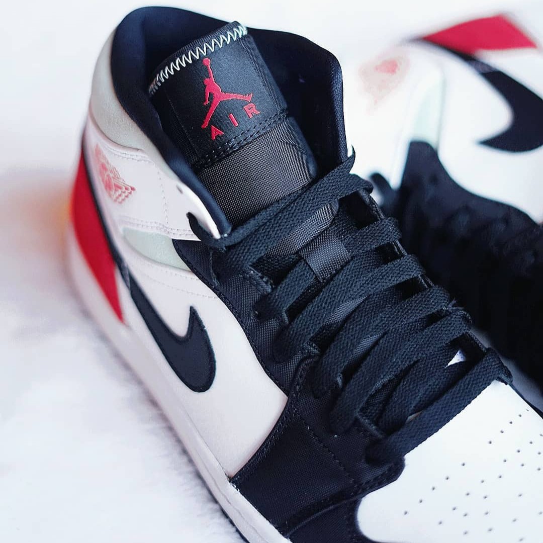 AJ 1 mid SE Union Black toe 2