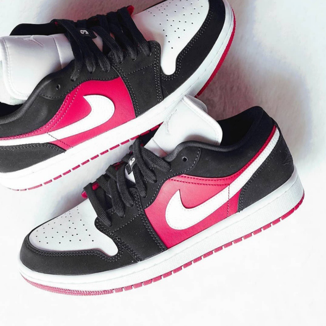 AJ 1Low Black White Gym Red W 2