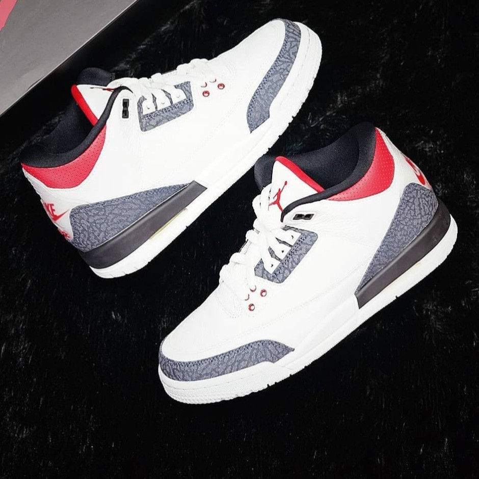 AJ 3 RETRO SE Fire Read Denim 4