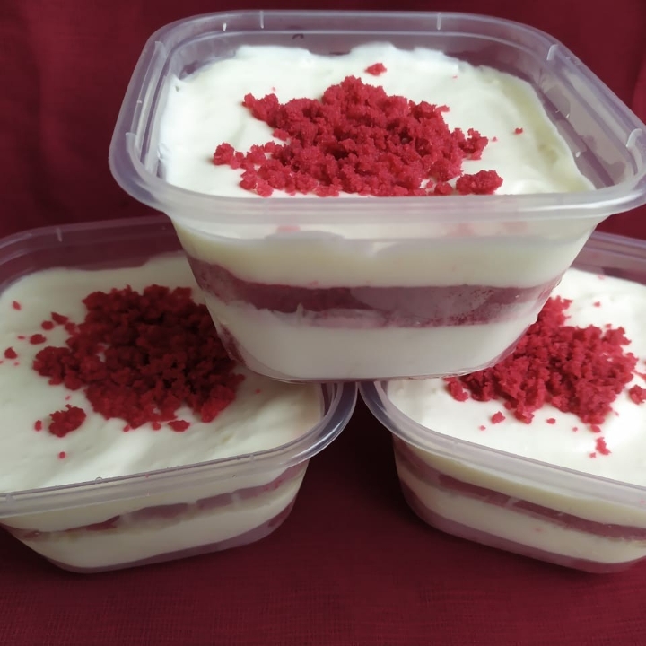 AM Dessert Box Red Velvet