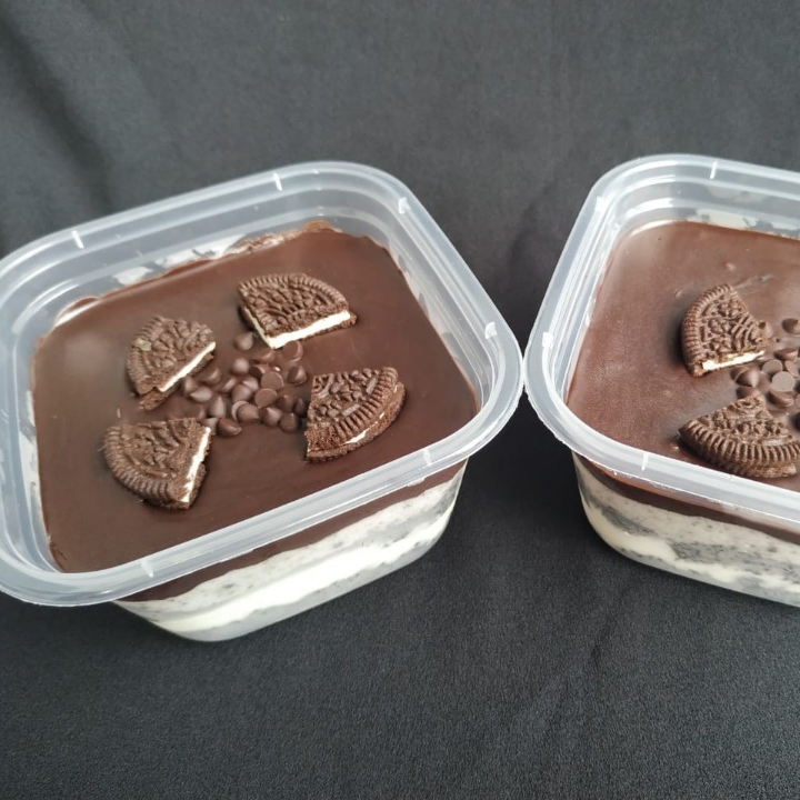 AM dessert Box Oreo