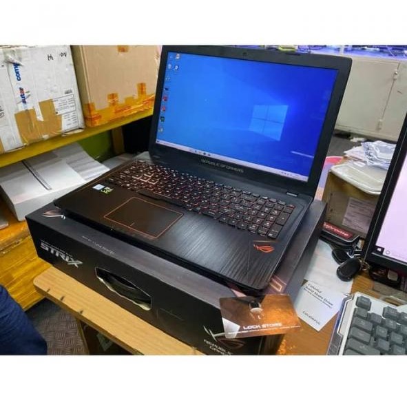 ASUS ROG GL553V CORE I7 7700HQ SSD 512GBHDD 1TBVGA GTX 1050 4GB