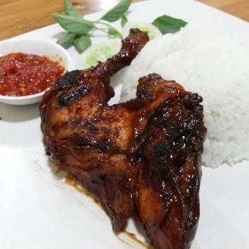 AYAM BAKAR JUMBO DAN NASI