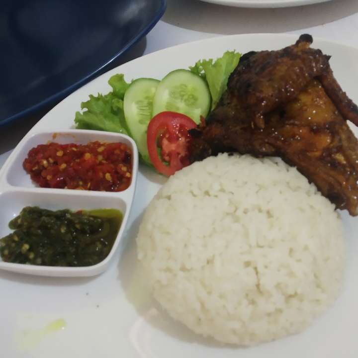 AYAM BAKAR MADU
