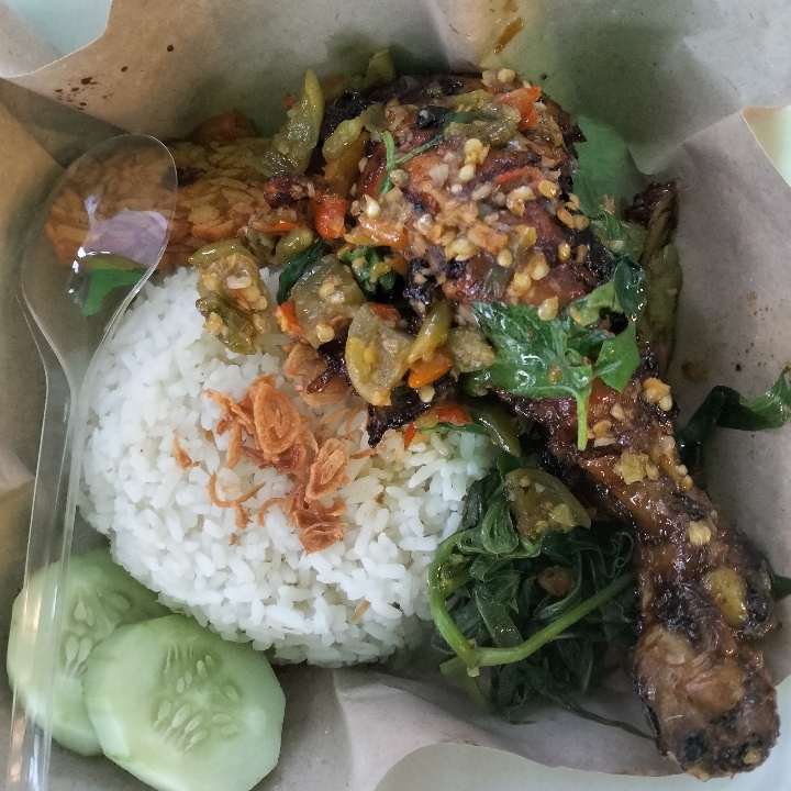 AYAM BAKAR RICA-RICA