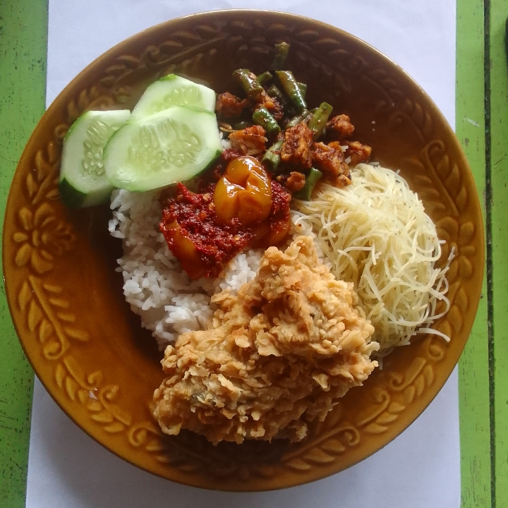 AYAM GEPREK AA TETEH